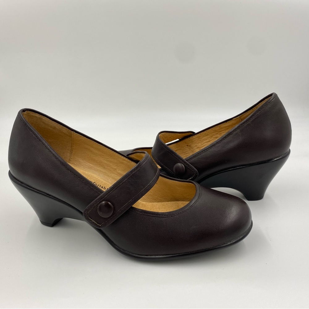 Softspots Women's Shoe Size 8.5 W Brown Leather Leslie Mary Jane Style